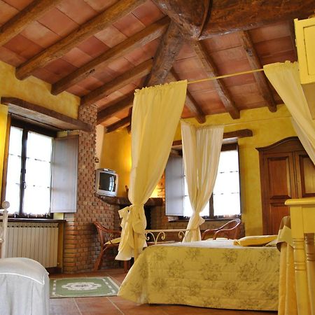 Bed and Breakfast Le Macine Del Confluente Badalucco Habitación foto